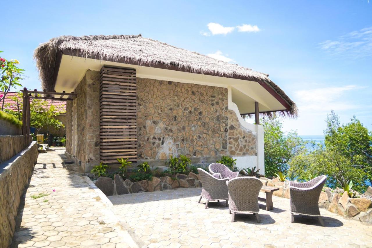 Theodor Hotel Labuan Bajo Εξωτερικό φωτογραφία