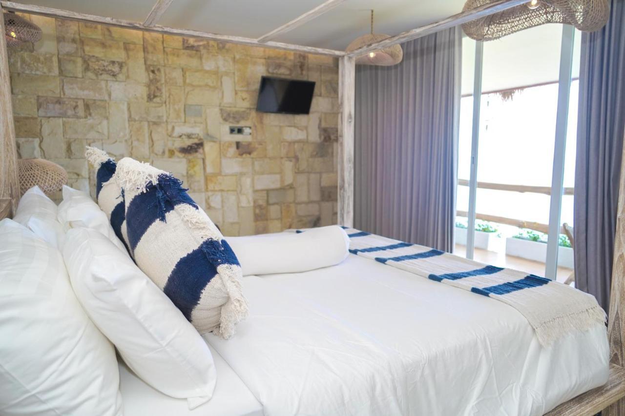 Theodor Hotel Labuan Bajo Εξωτερικό φωτογραφία