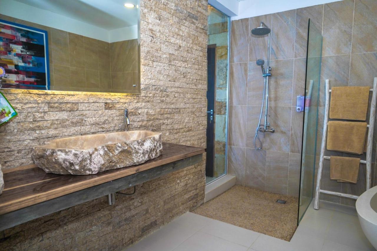 Theodor Hotel Labuan Bajo Εξωτερικό φωτογραφία