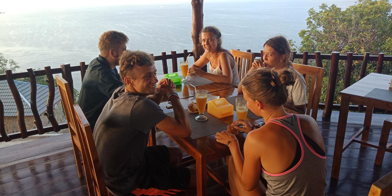 Theodor Hotel Labuan Bajo Εξωτερικό φωτογραφία