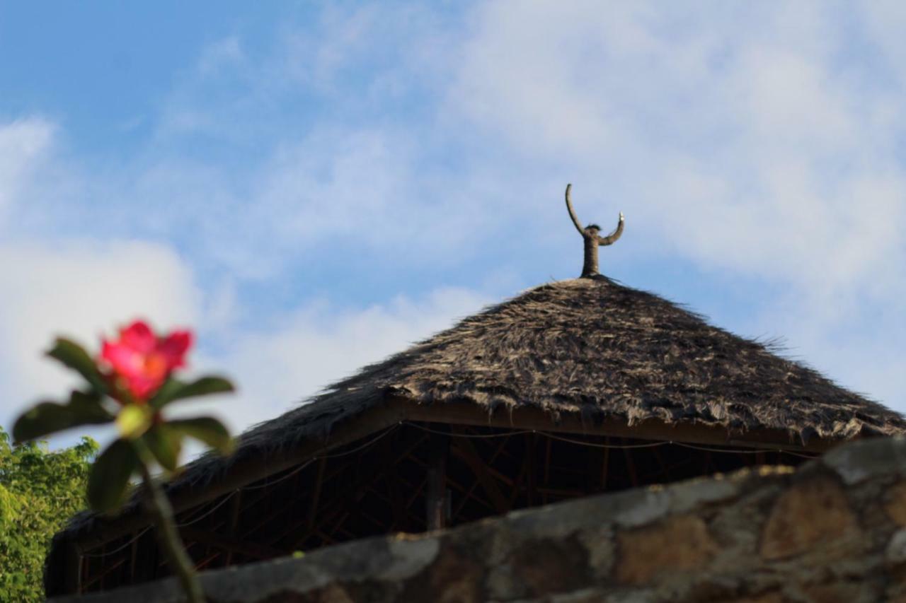 Theodor Hotel Labuan Bajo Εξωτερικό φωτογραφία