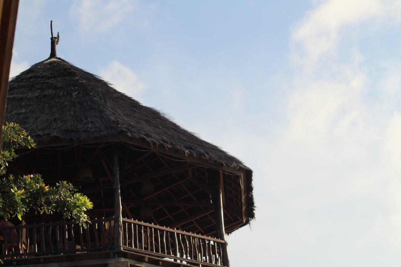Theodor Hotel Labuan Bajo Εξωτερικό φωτογραφία